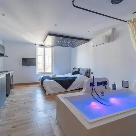 La Nuit Sous Les Etoiles * نانسي